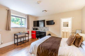 Windermere Studio Rooms - with Free Car Parking Onsite